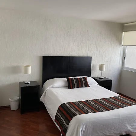 Grupo Kings Suites - Monte Chimborazo 567